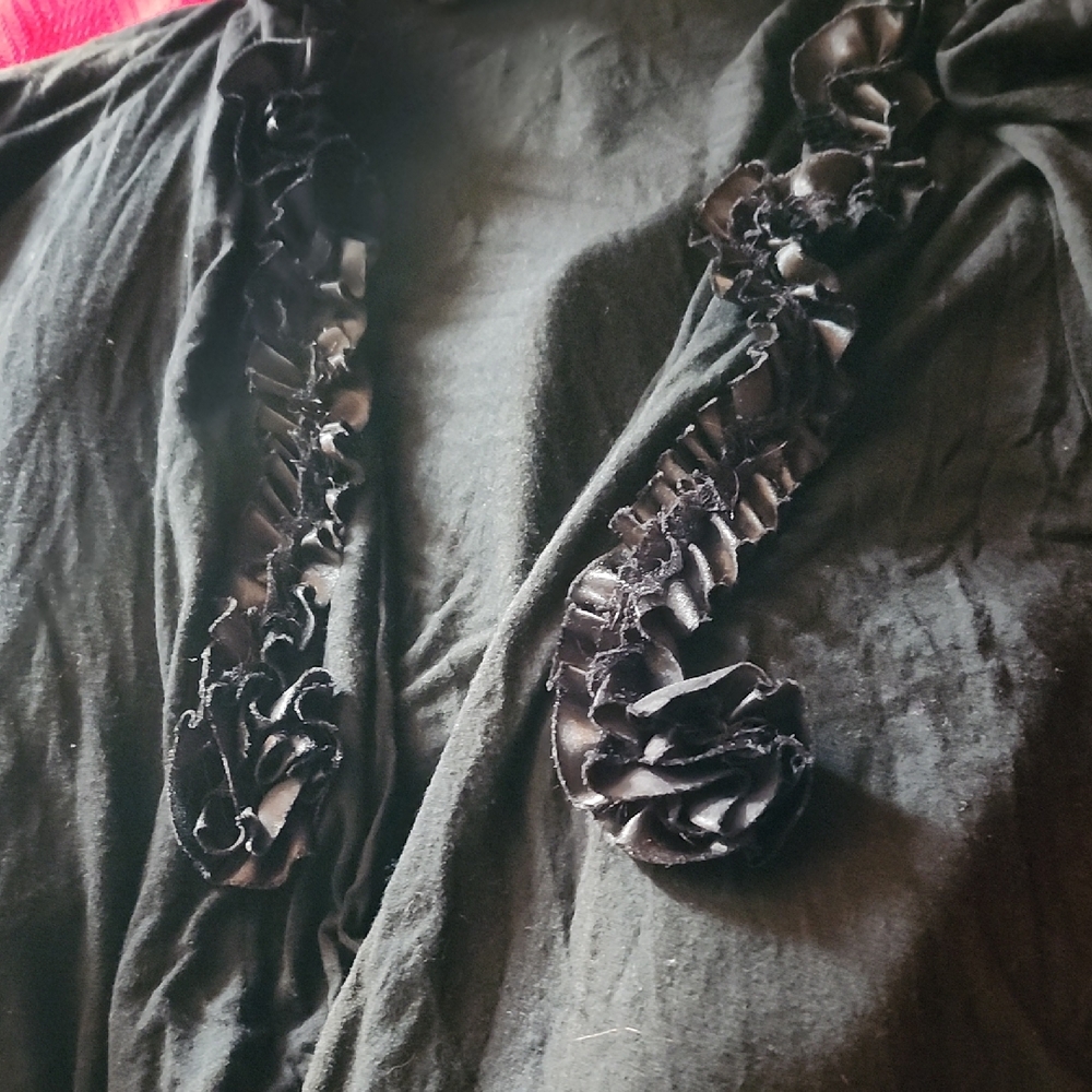 Chic Black Ruffled Women's Cardigan